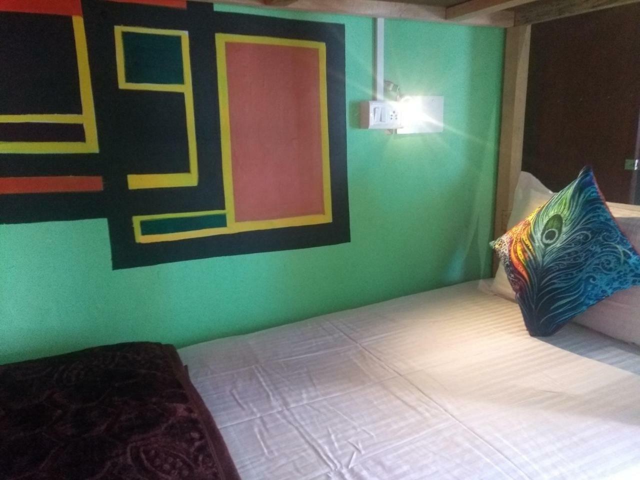 La Vaca India Mcleodganj Vandrerhjem McLeod Ganj Eksteriør bilde